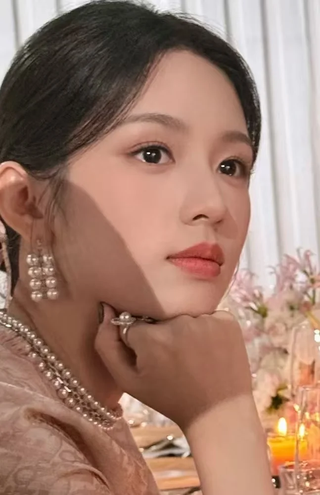 终于知道什么叫“眼波流动”😍