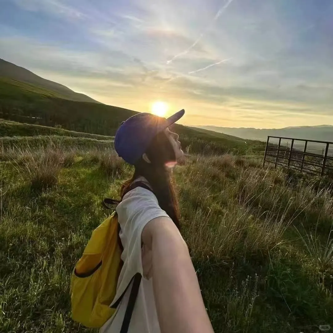 晚霞背影女头❤️余生请多海风和晚霞🌅
