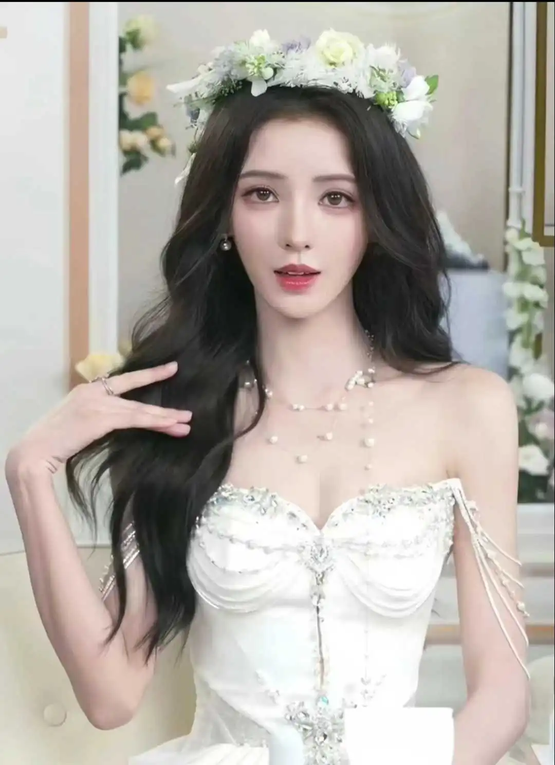 明艳大美人养成tips，张予曦