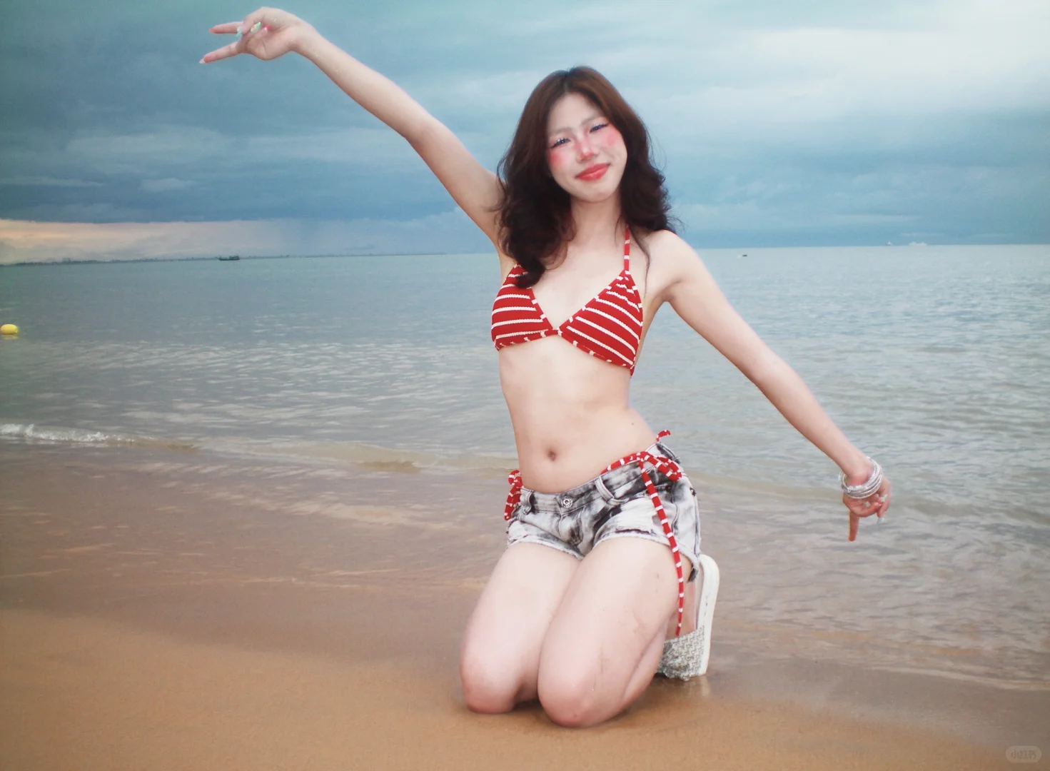 比基尼和夏天海边适配度拉满