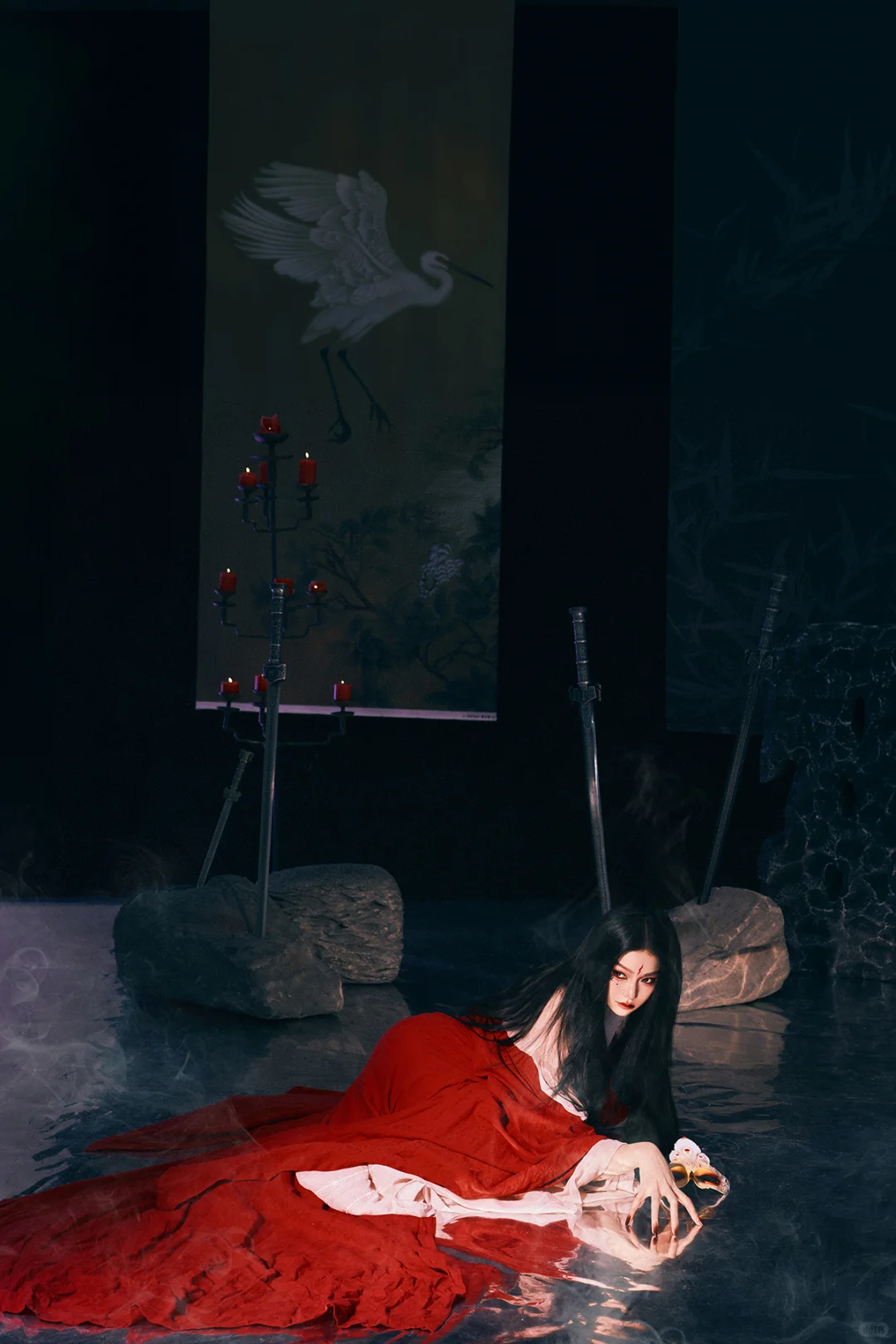 魅惑感红衣妲己写真🥀🥀果真美极了