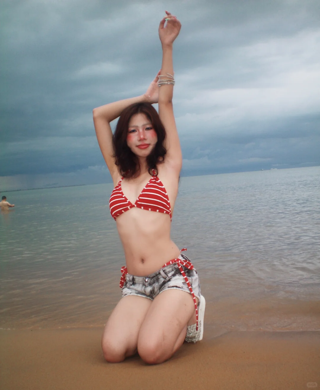 比基尼和夏天海边适配度拉满