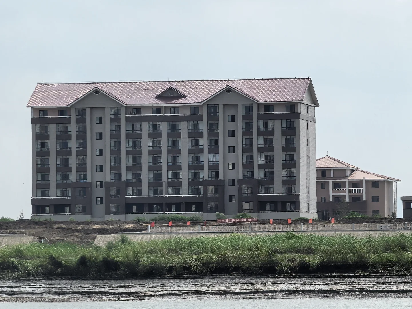 中朝边境的风景线：鸭绿江畔的现代化建筑