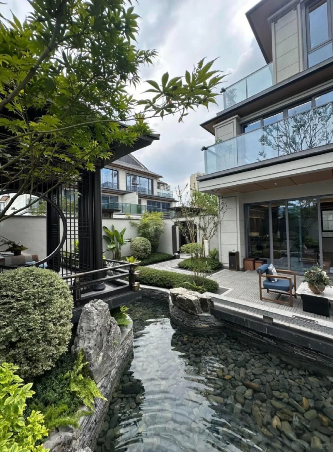 贱卖，原1100万，现400万，不议价