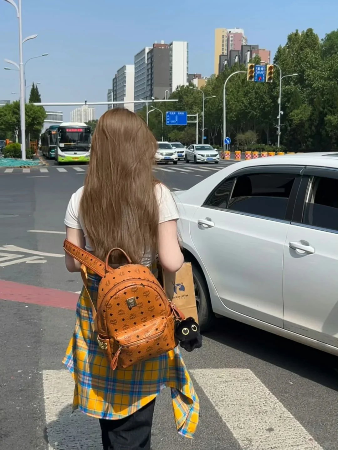 我说这发色不看脸自带美女感 没人反对吧？