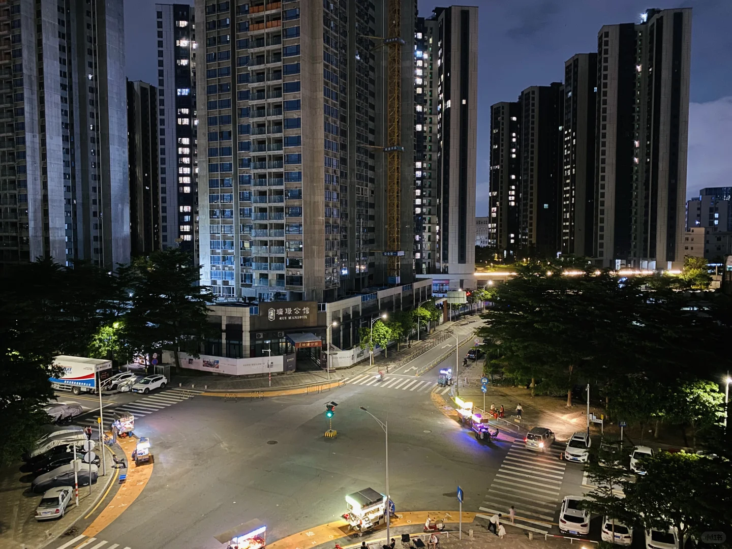 🏠 31㎡原木小宅｜艺术设计生的满分答卷
