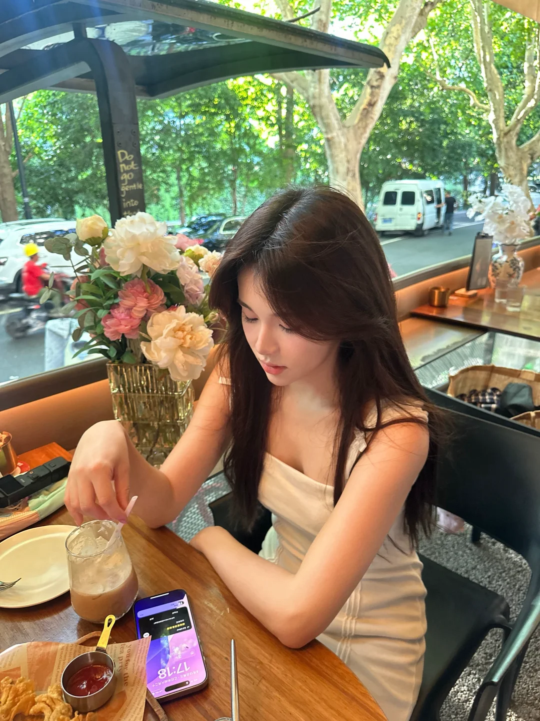 杭州美女坠多的咖啡店