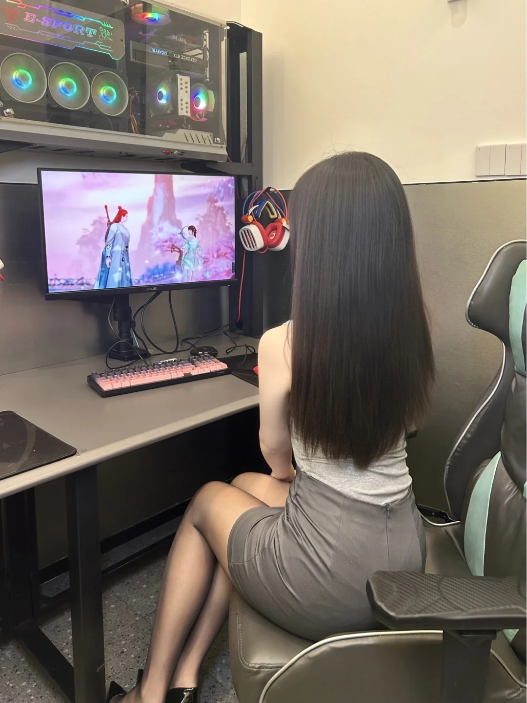 是谁的电竞美少女啊～🎮