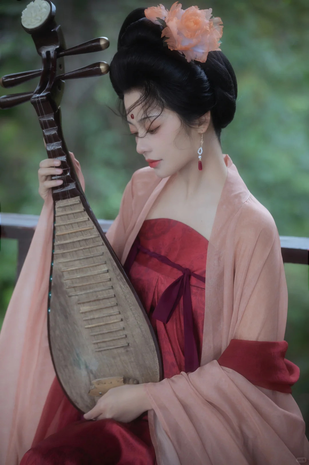 摄影师说我这是什么“鬼迷日眼的”样子