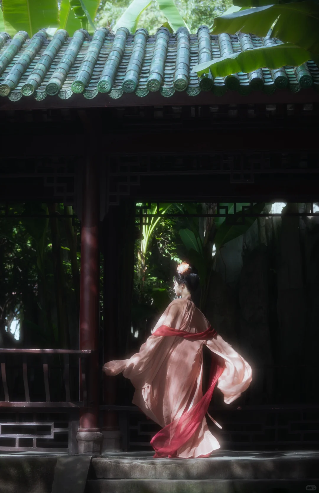 摄影师说我这是什么“鬼迷日眼的”样子