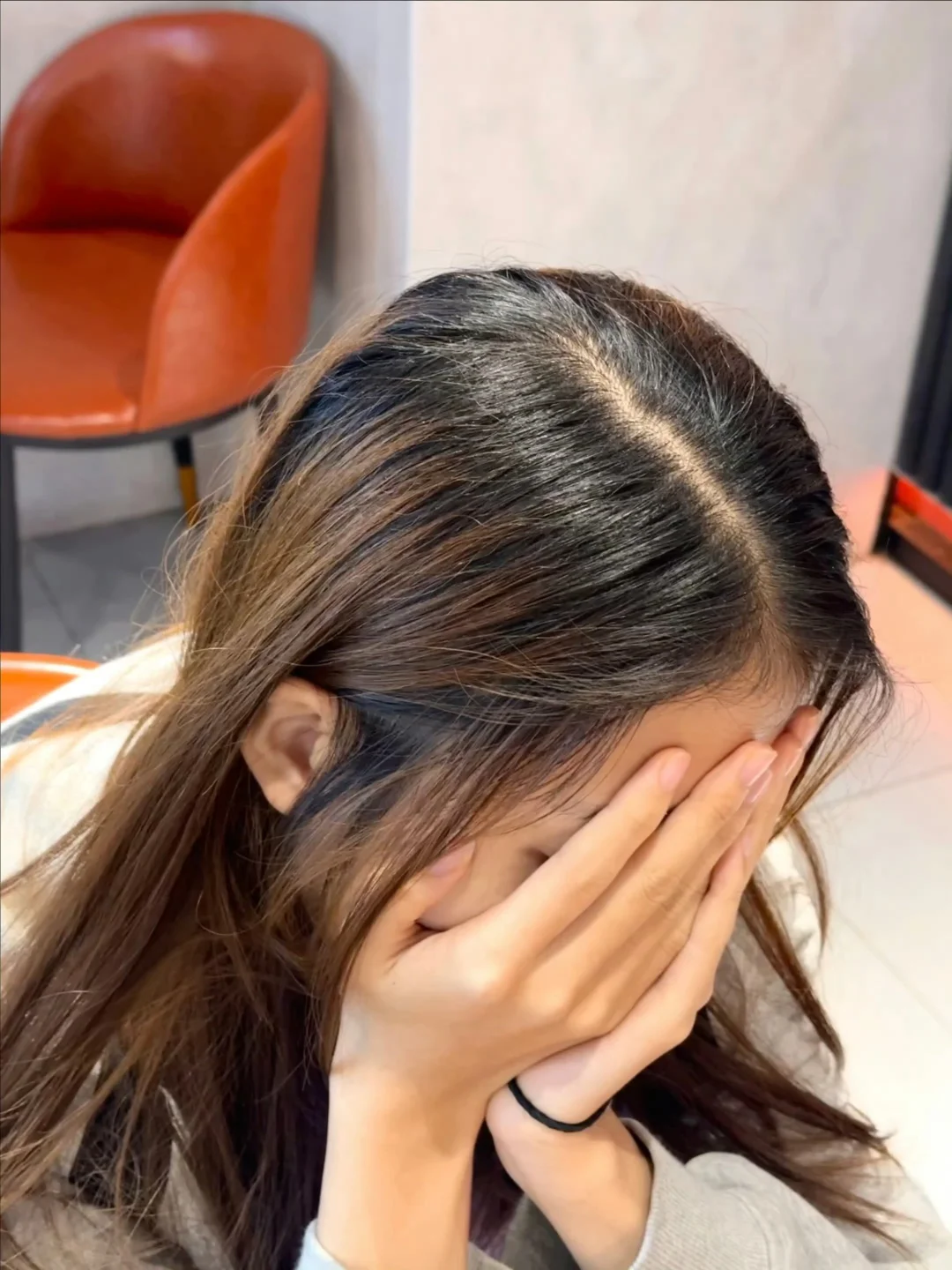 我说这发色不看脸自带美女感 没人反对吧？