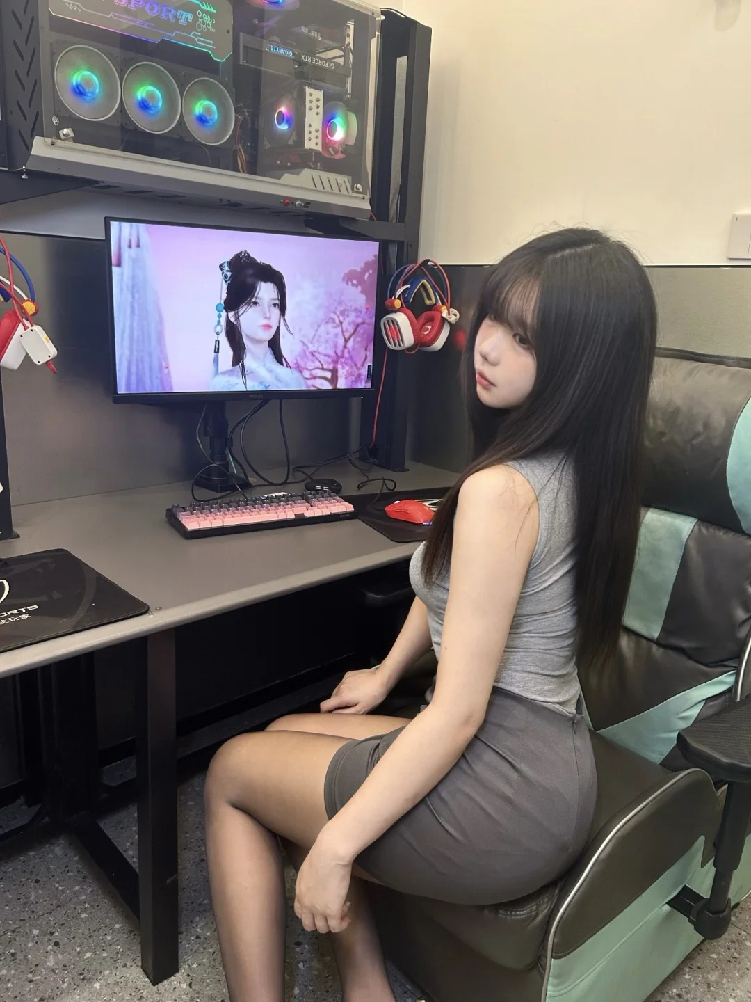 是谁的电竞美少女啊～🎮