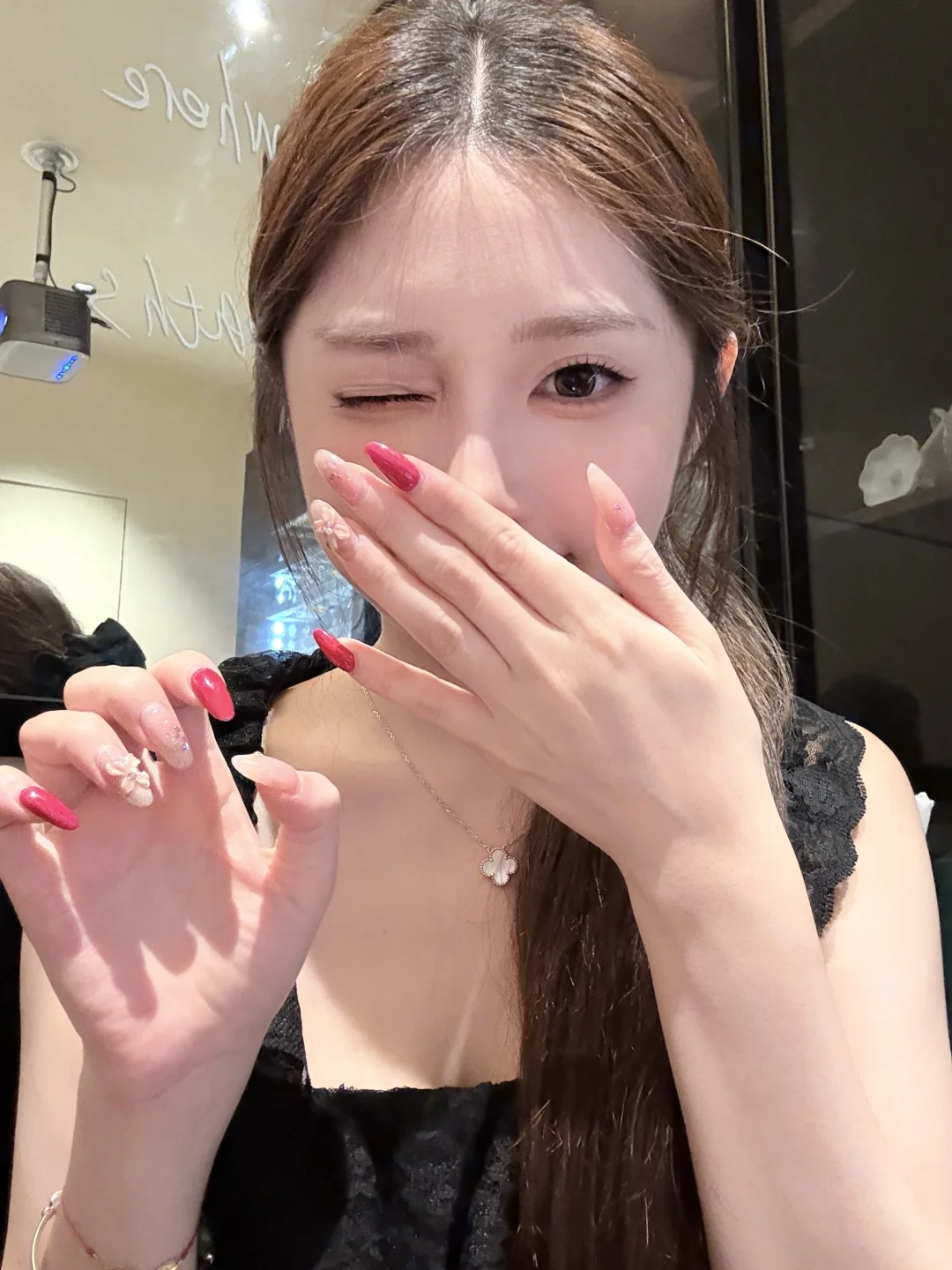 Nail💅🏻｜一款美女味很浓的美甲！如此显白✨