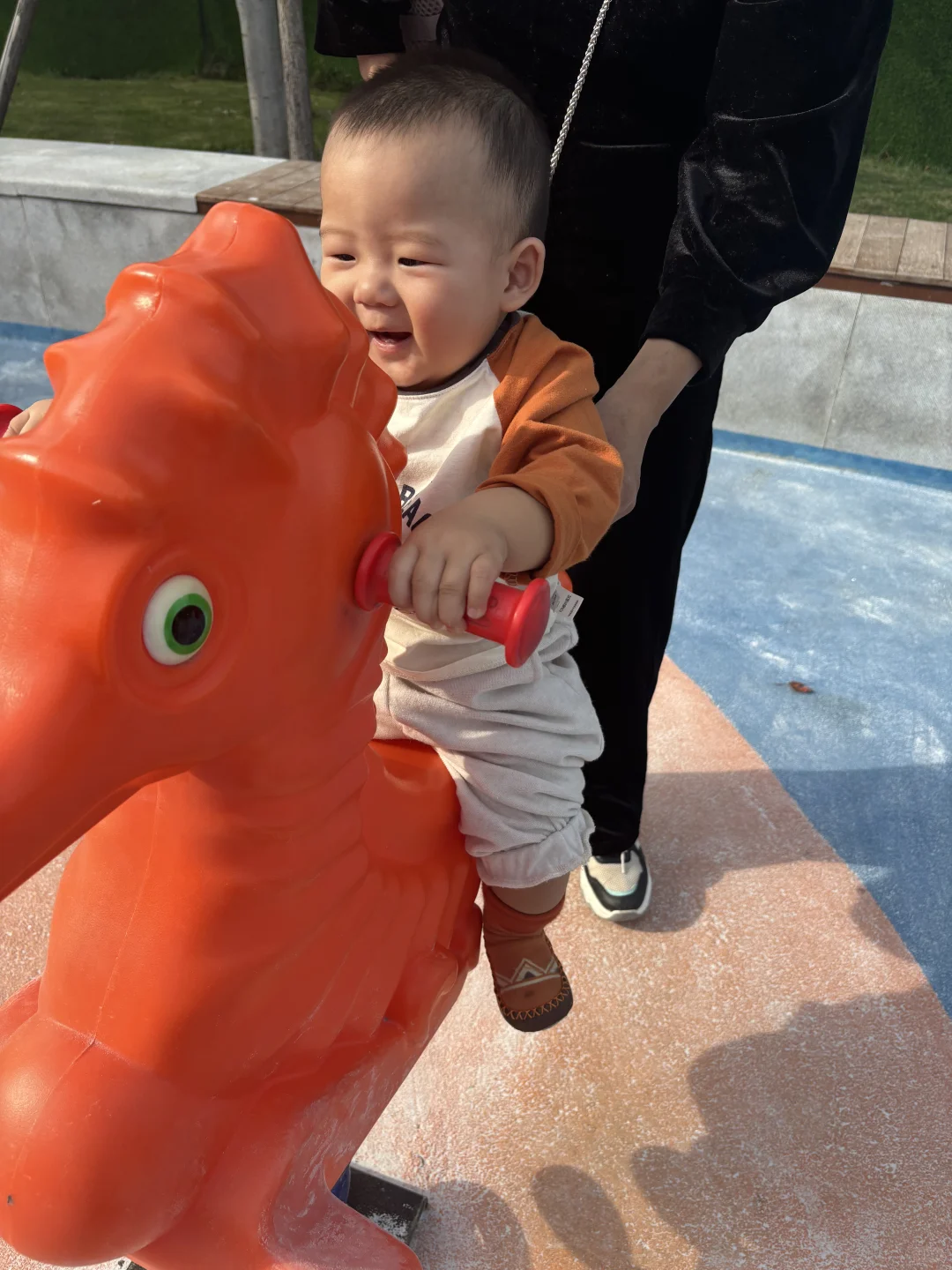老公不在家，自己去买房