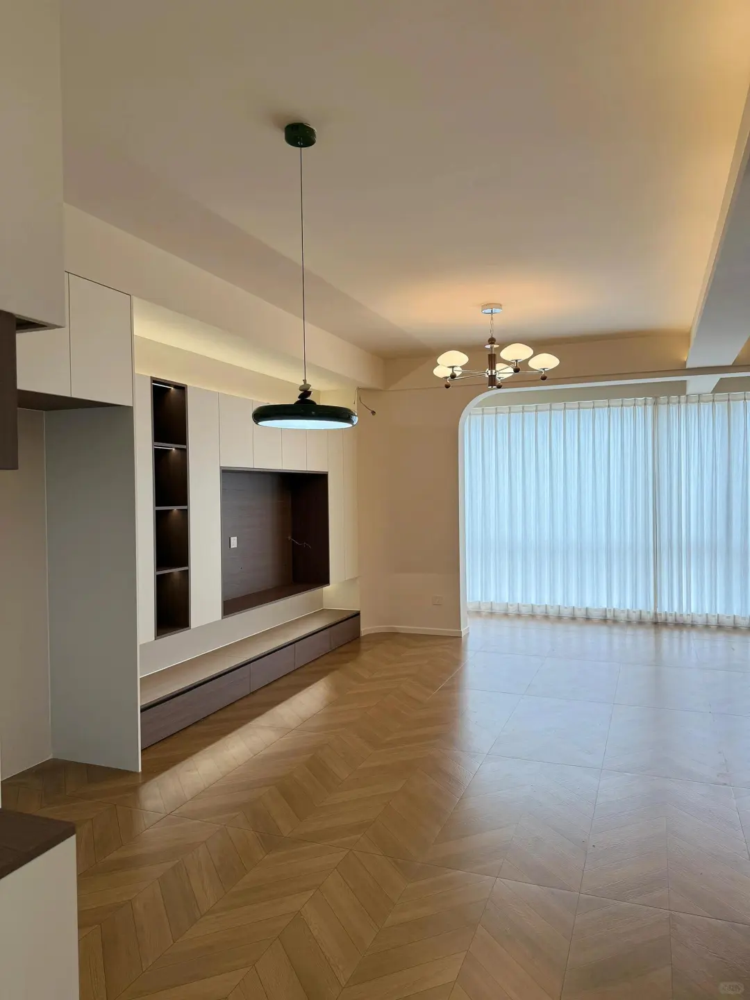 业主急售！刚装好的房子🏠一口价48万，免税