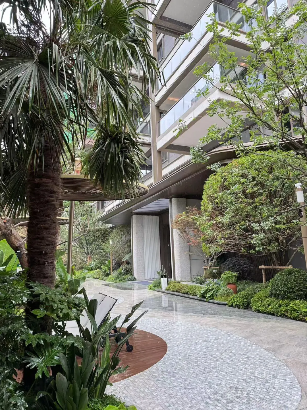 科技路惊现双央企洋房，太卷了🏡