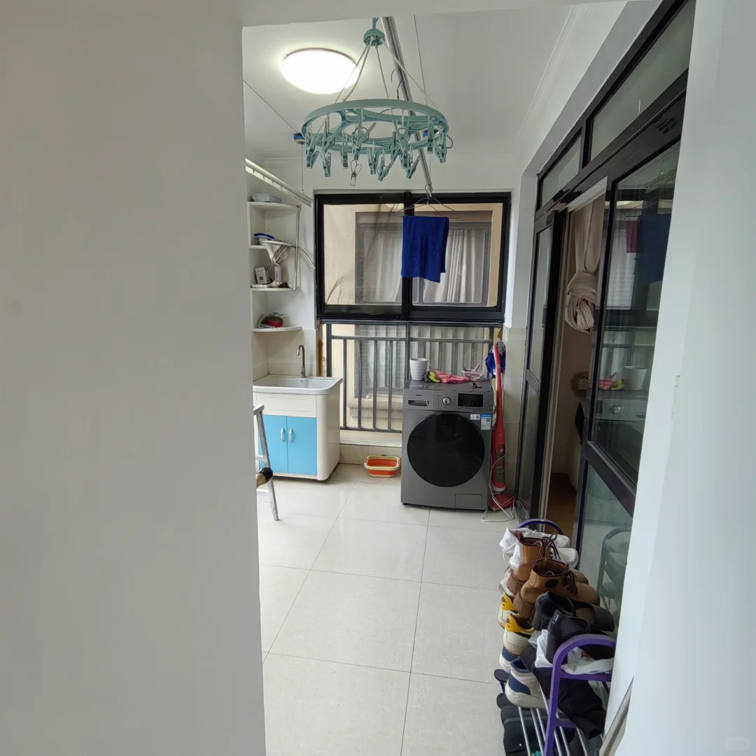 东门高档园林景观小区贝林电梯精装洋房出租