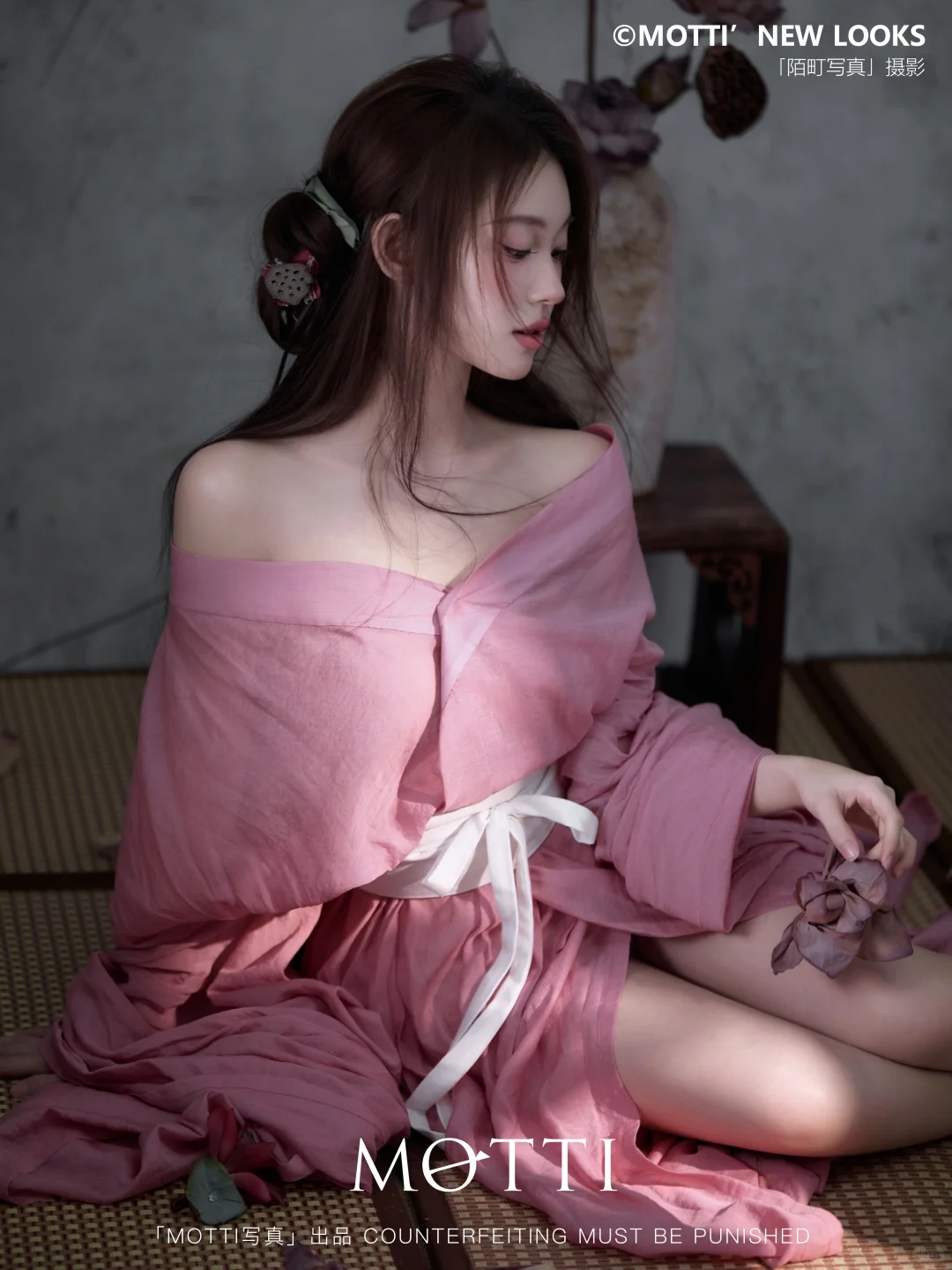 在室内小景🎐遇见清冷与妩媚交织的她💦
