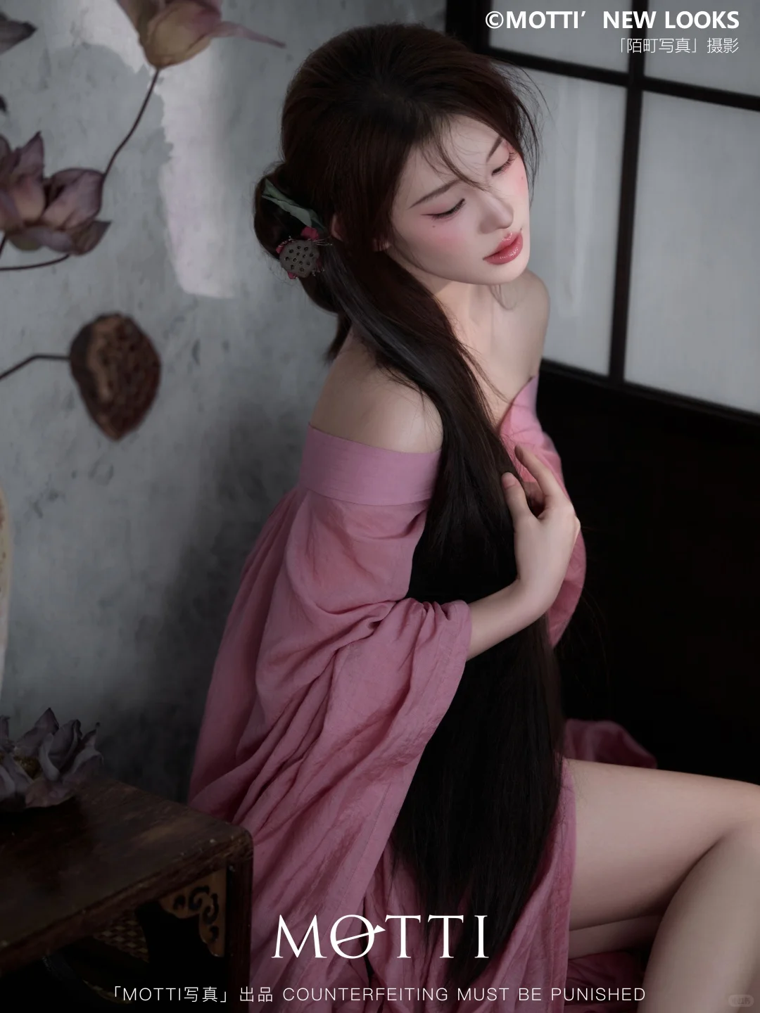 在室内小景🎐遇见清冷与妩媚交织的她💦