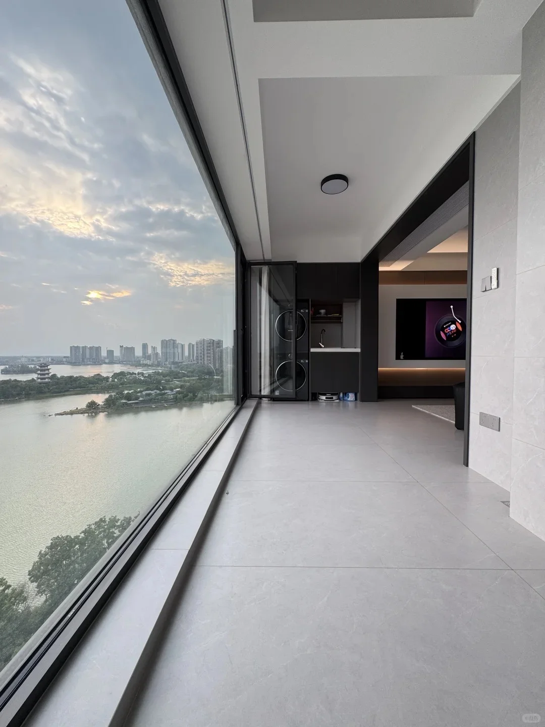 我在上海100万的湖景洋房