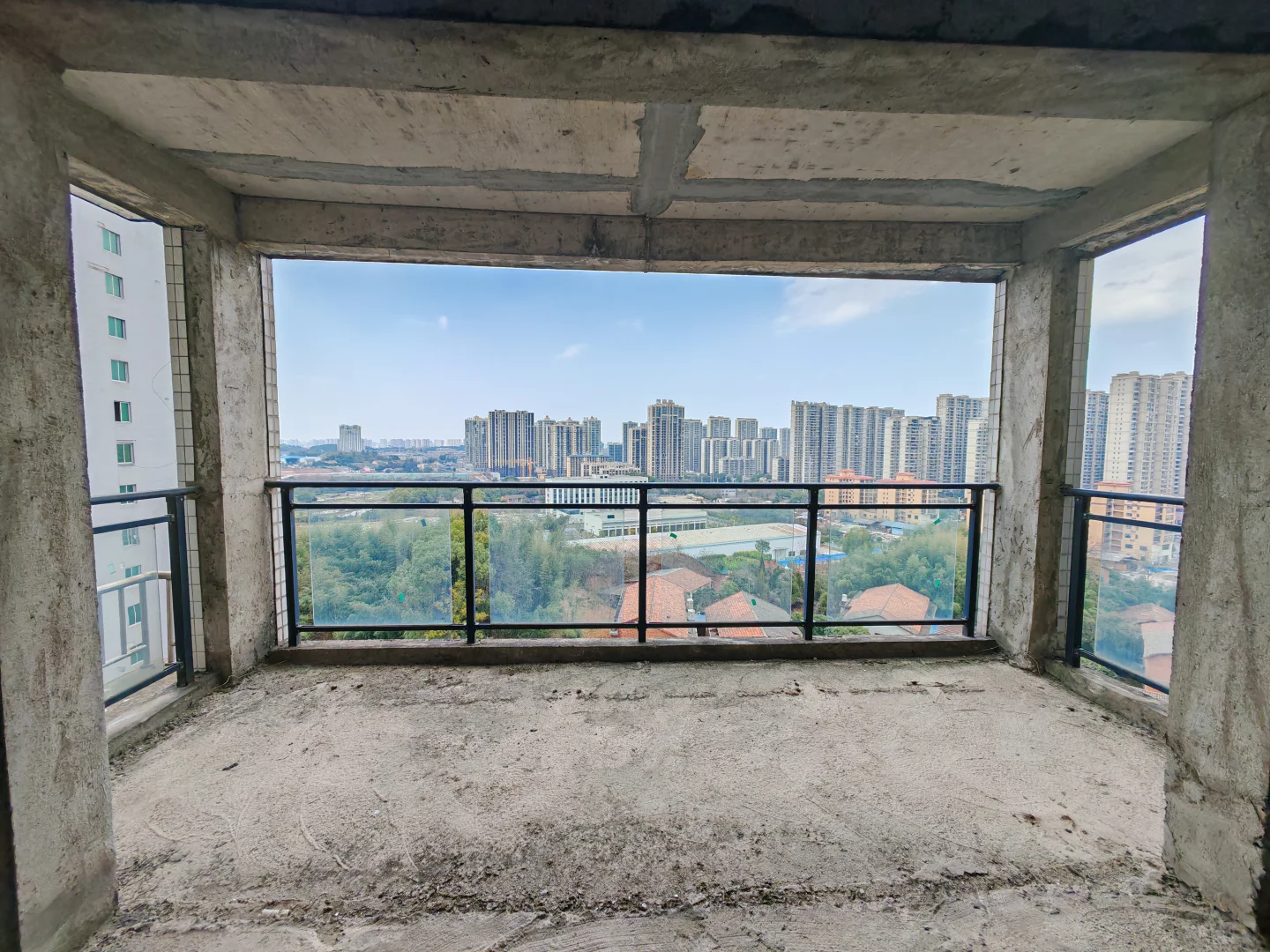 因个人工作原因不在家，自家房出售