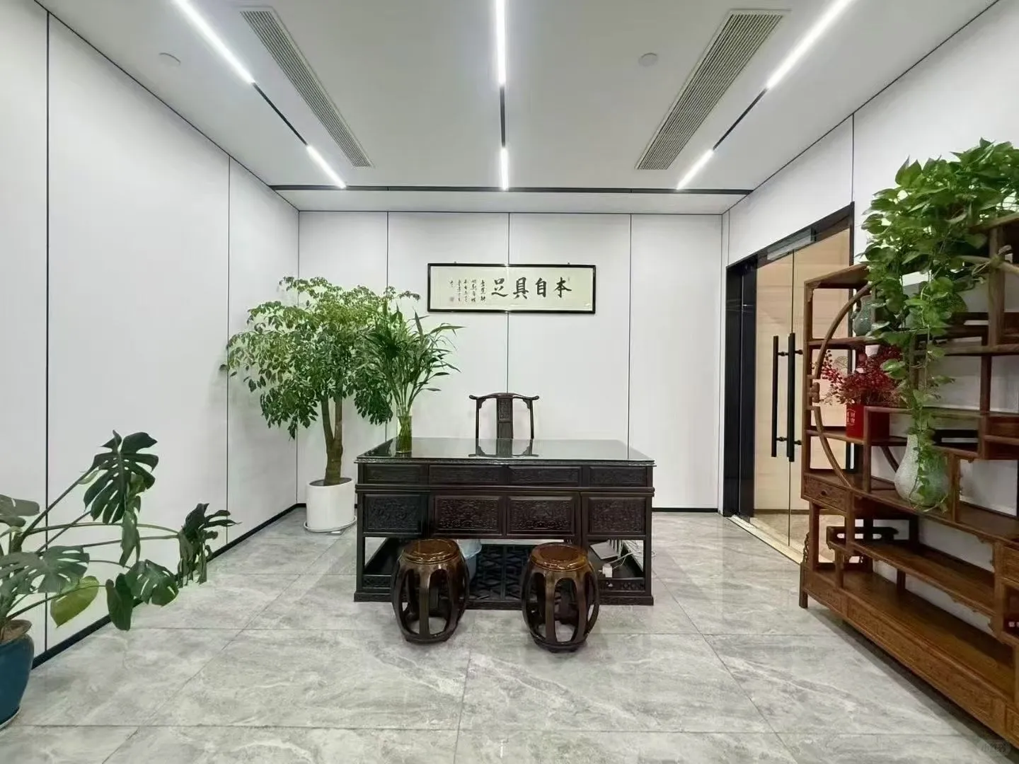 轻奢风 精装办公室出租