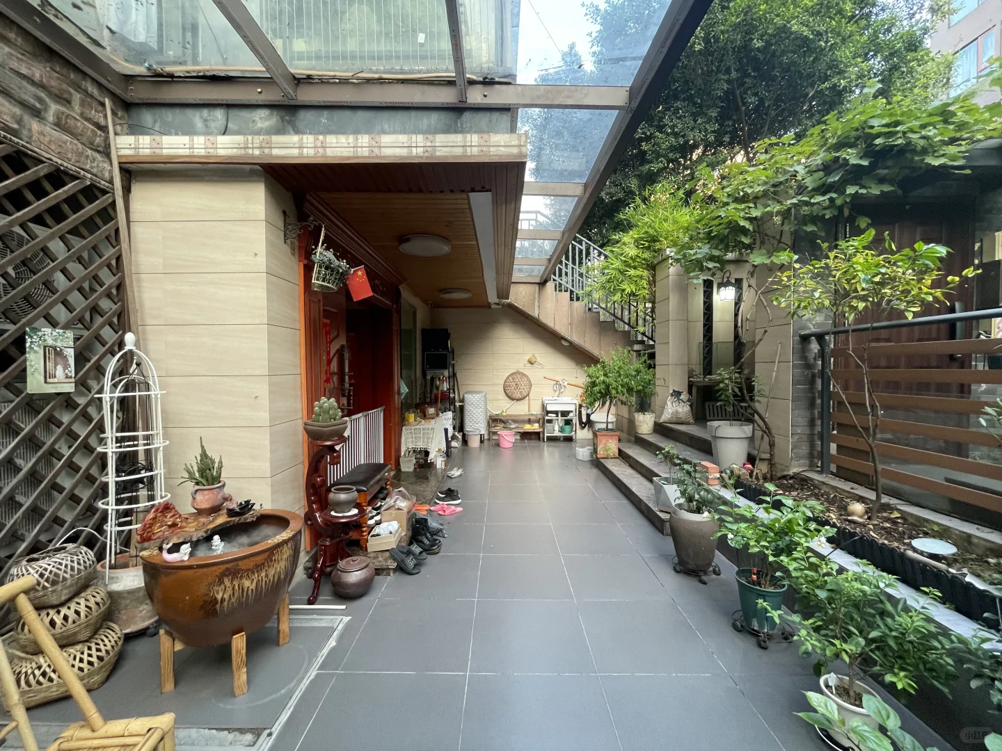 个人原因，前后花园和露台的洋房打算卖了