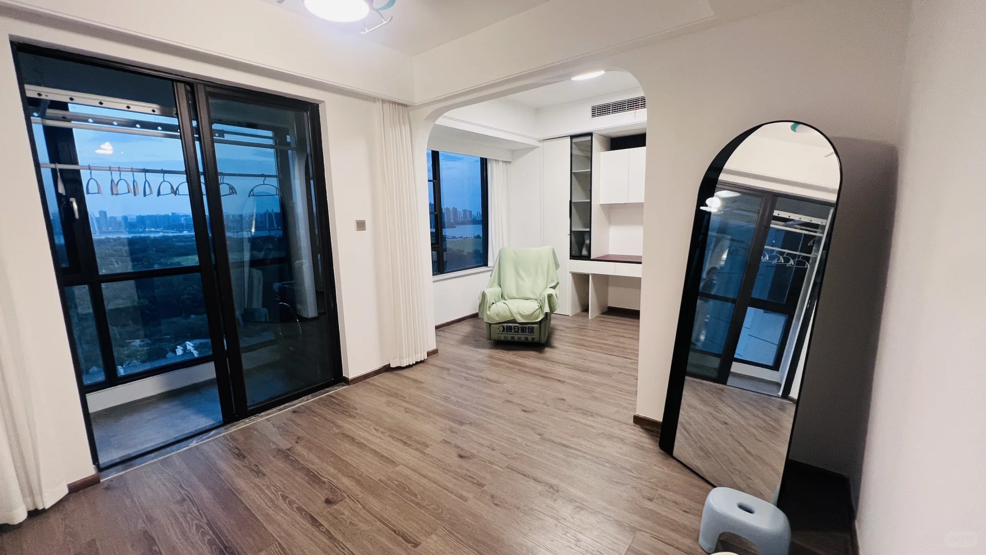 金茂建发泊悦江景好房出租