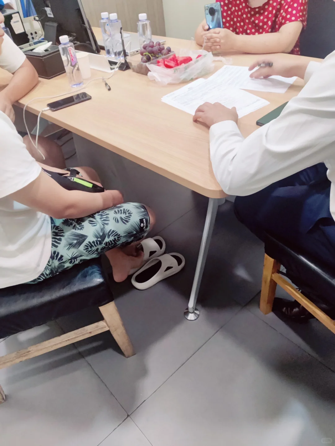 感谢客户业主信任，深夜在谈合同