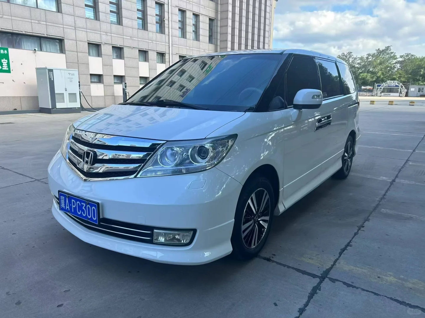 本人深深中毒🤢求购求购艾力绅RR7
