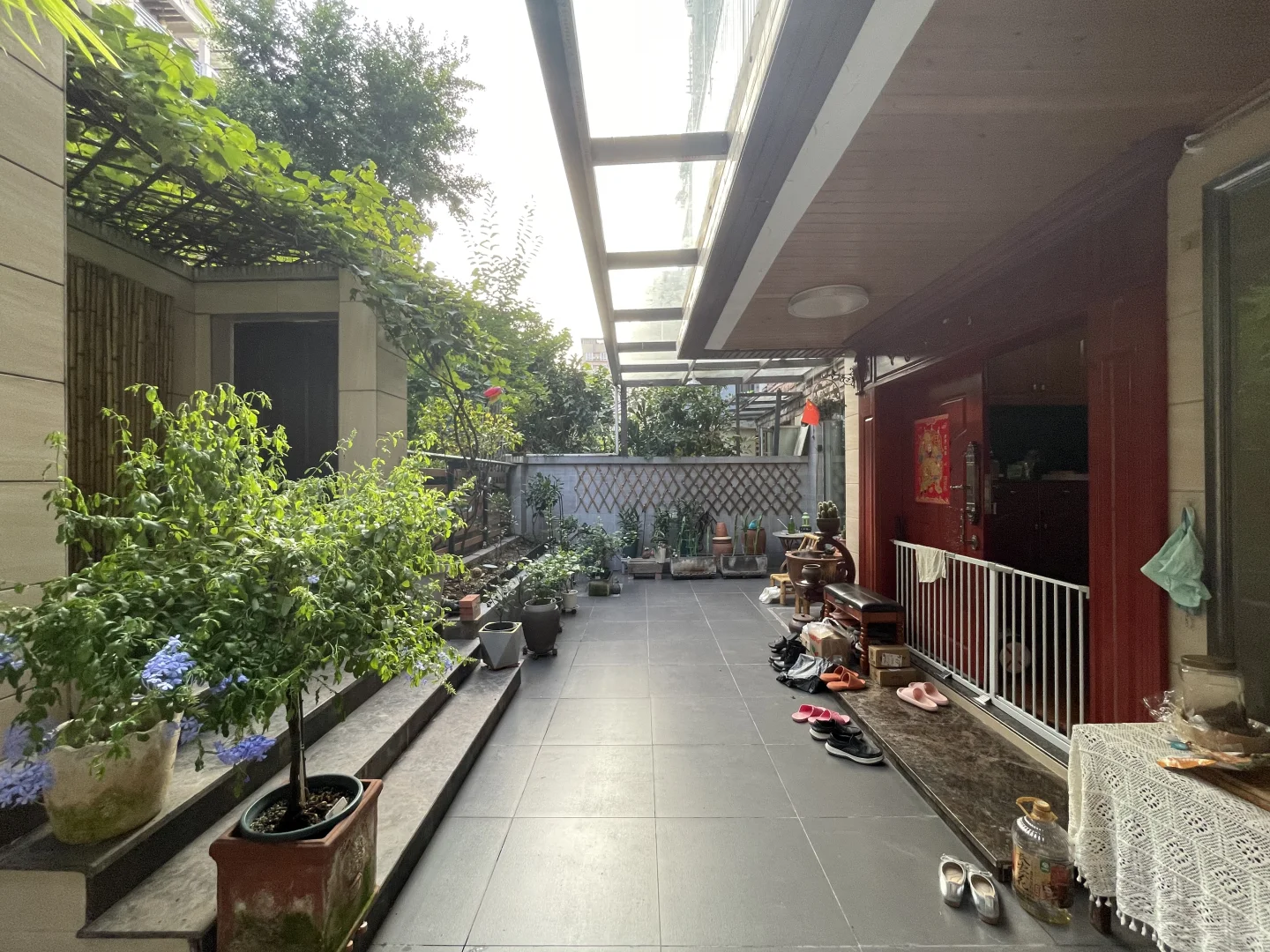 个人原因，前后花园和露台的洋房打算卖了