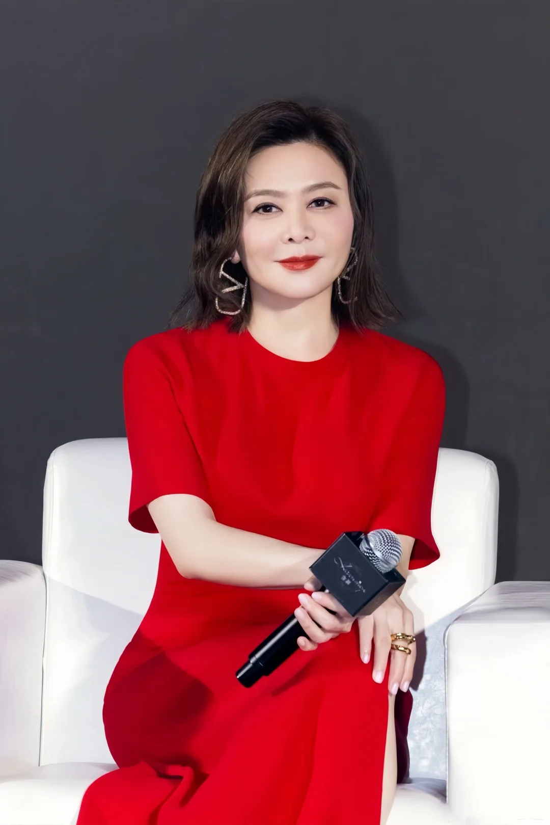 艳丽的关之琳