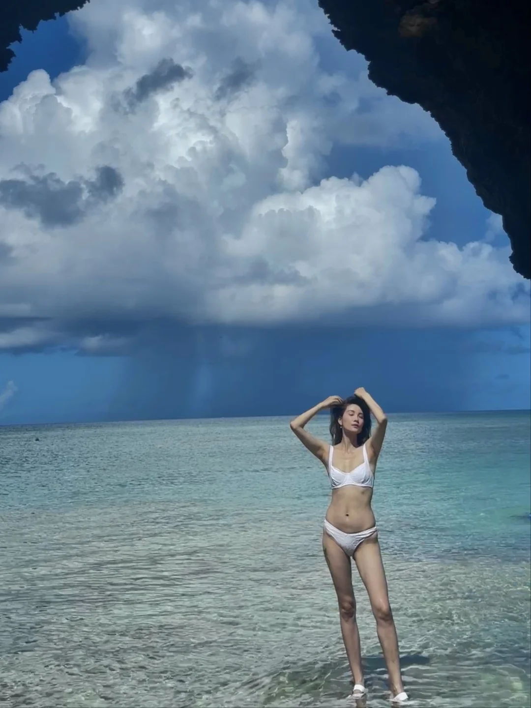 👩🏽在海边🏖️怎么能没有比基尼呢👙