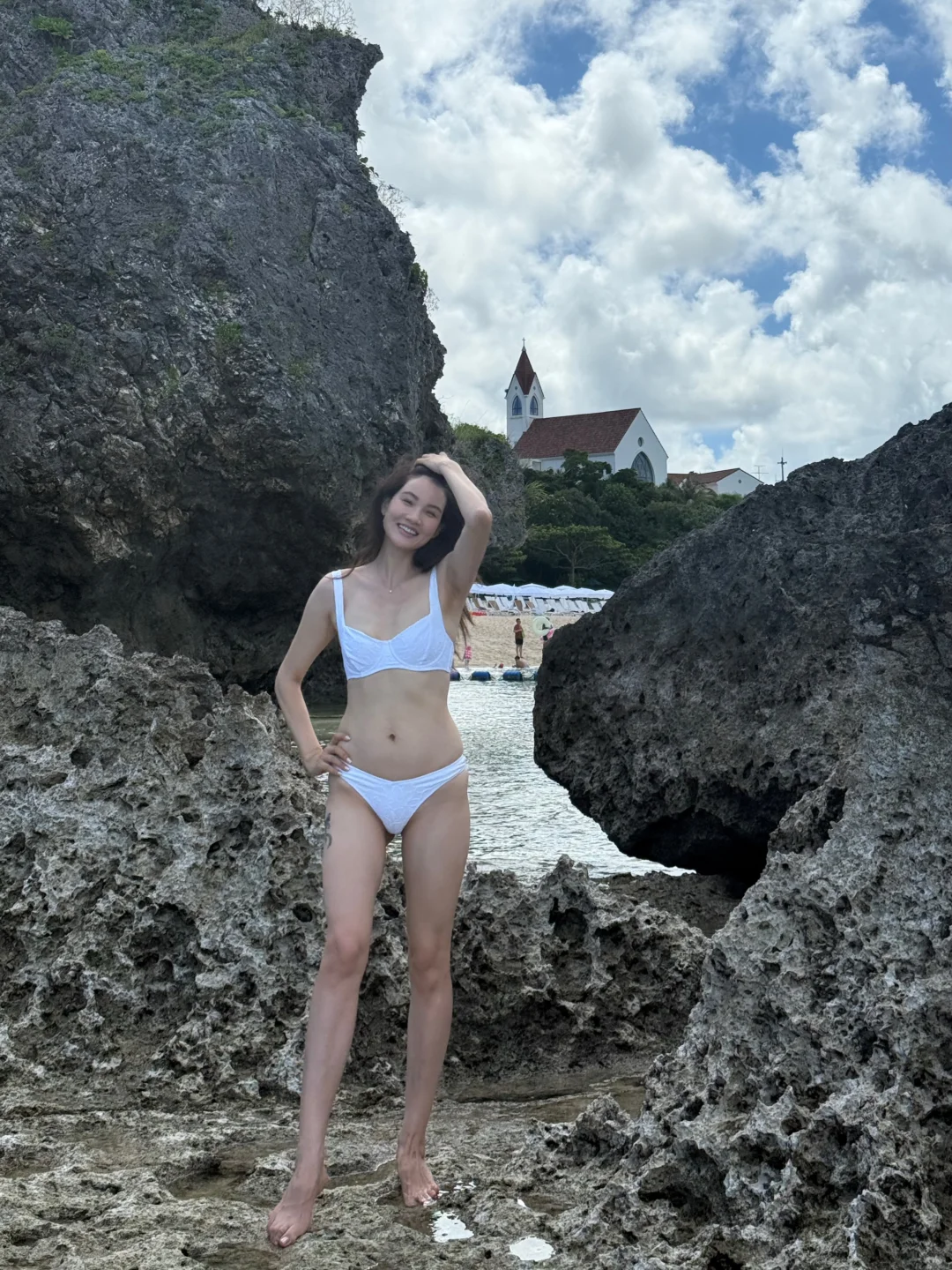 👩🏽在海边🏖️怎么能没有比基尼呢👙