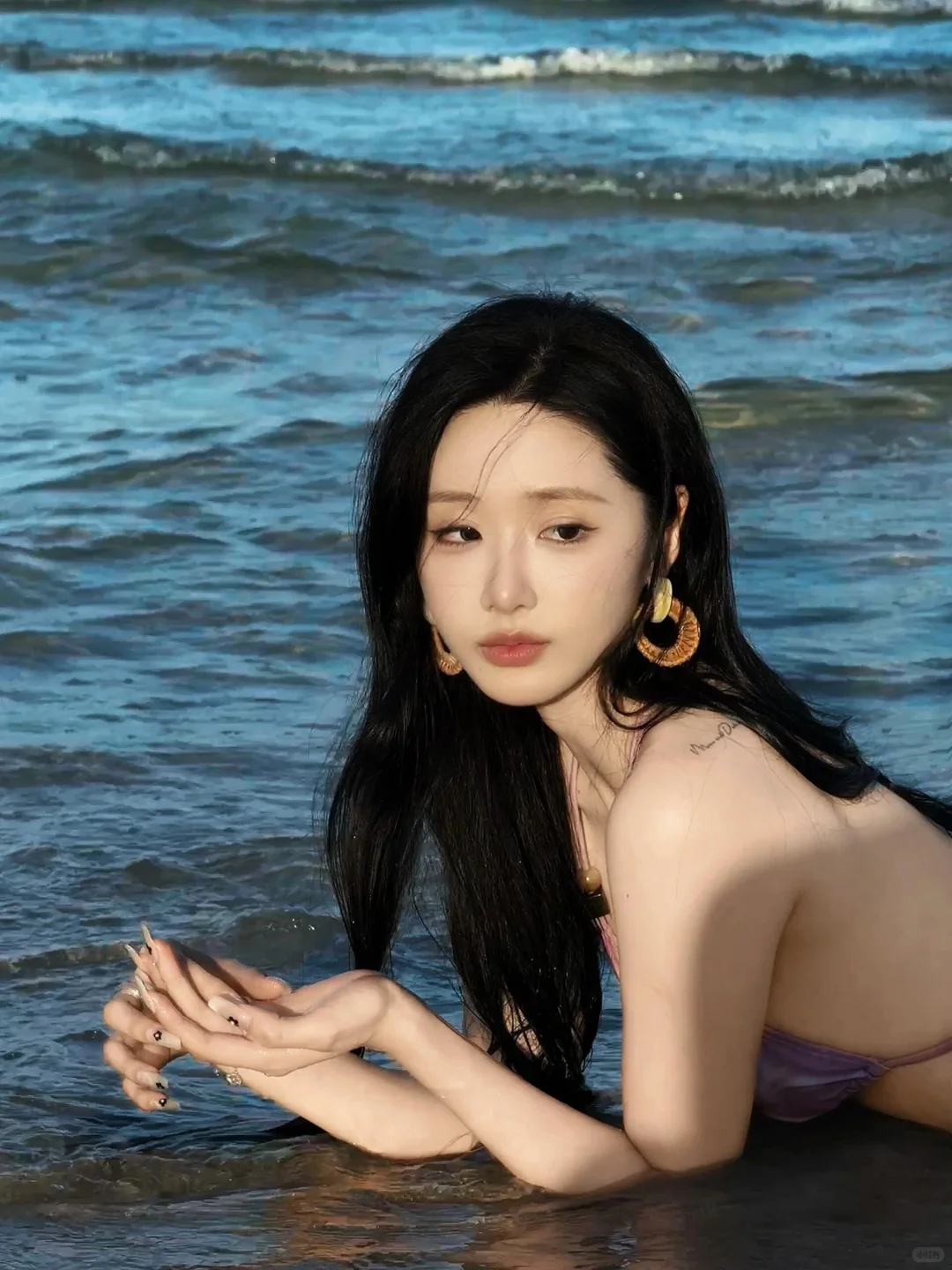 Iris比基尼｜初夏海滩绽放的热烈