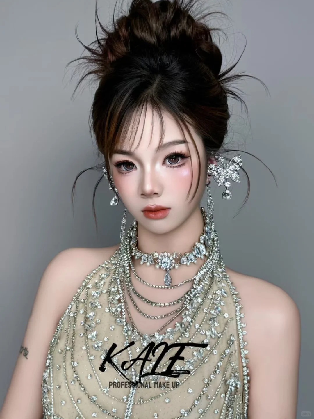 晚礼也可以做的很高级，千金妆高盘造型