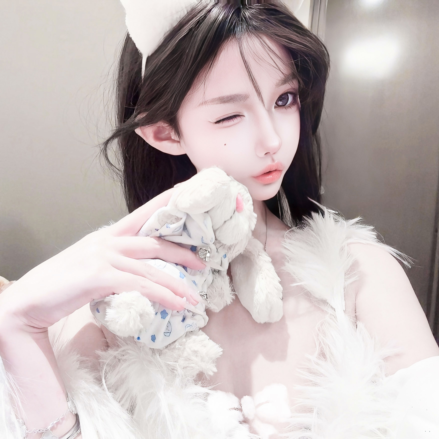 御姐女头｜窗外