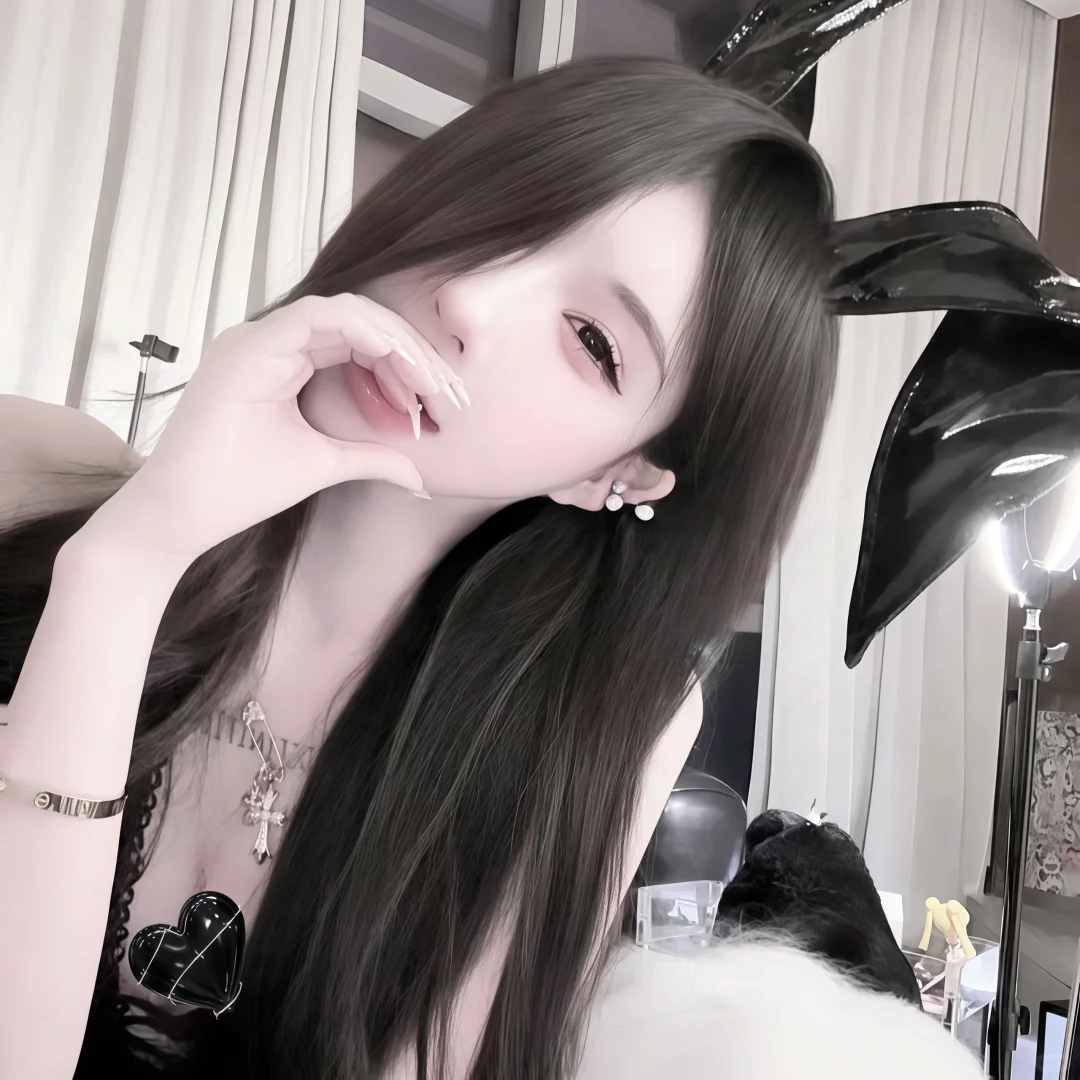 御姐女头｜窗外