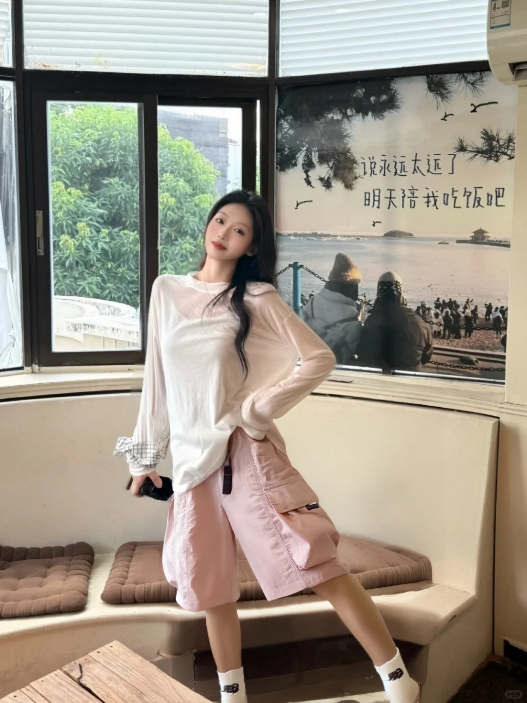 《时尚达人 | 风骚粉工装短裤个性出圈》