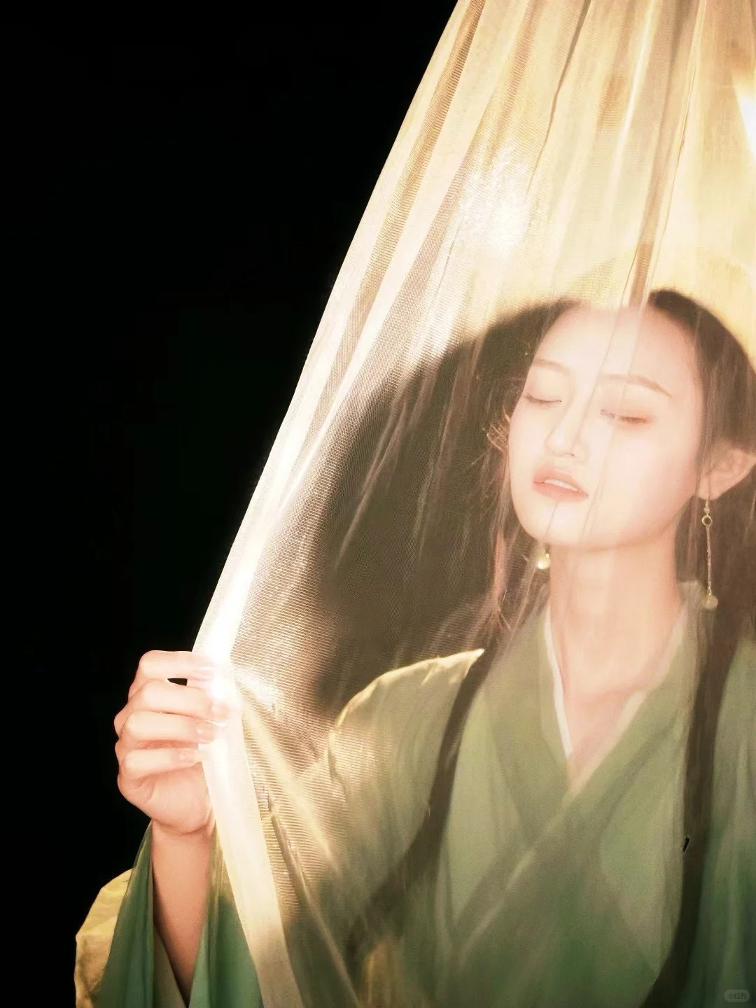 她在古风里，独自欢喜～