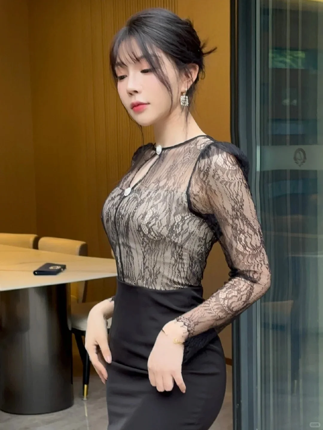 徐莉芝🫧黑丝长腿 [尤物]