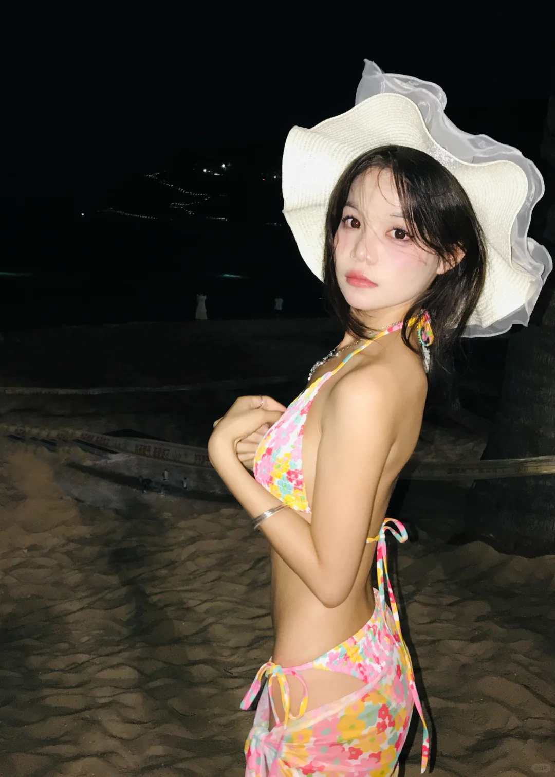 大梅沙怎么一个穿比基尼的都没有