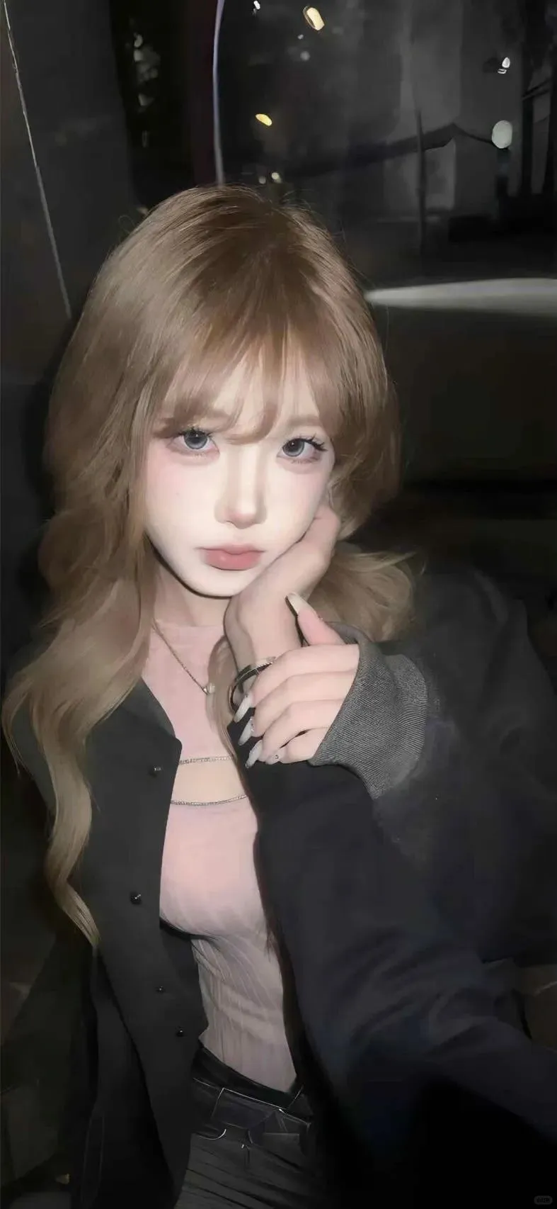 氛围感辣妹全屏壁纸