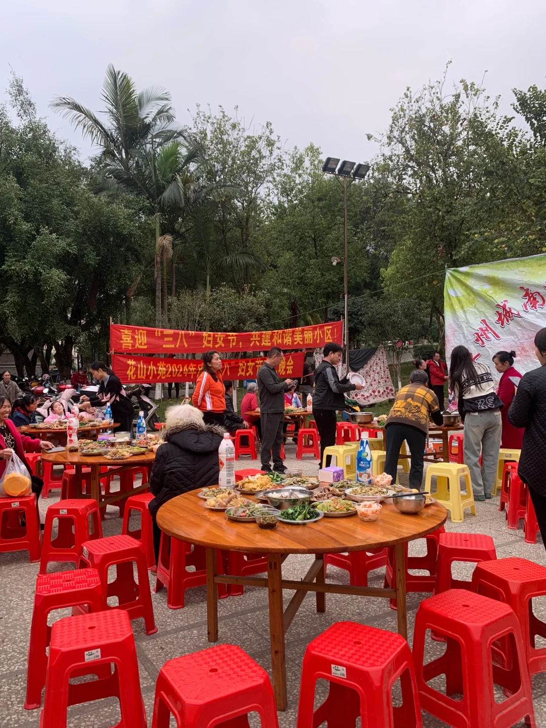 57w买的破别墅，一年物业费800，好爱我的小区