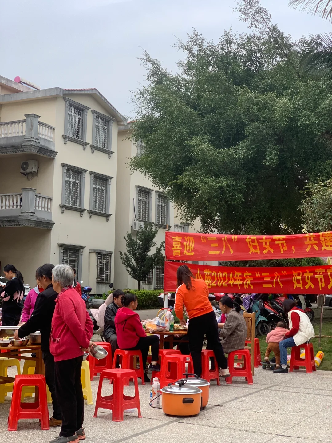 57w买的破别墅，一年物业费800，好爱我的小区