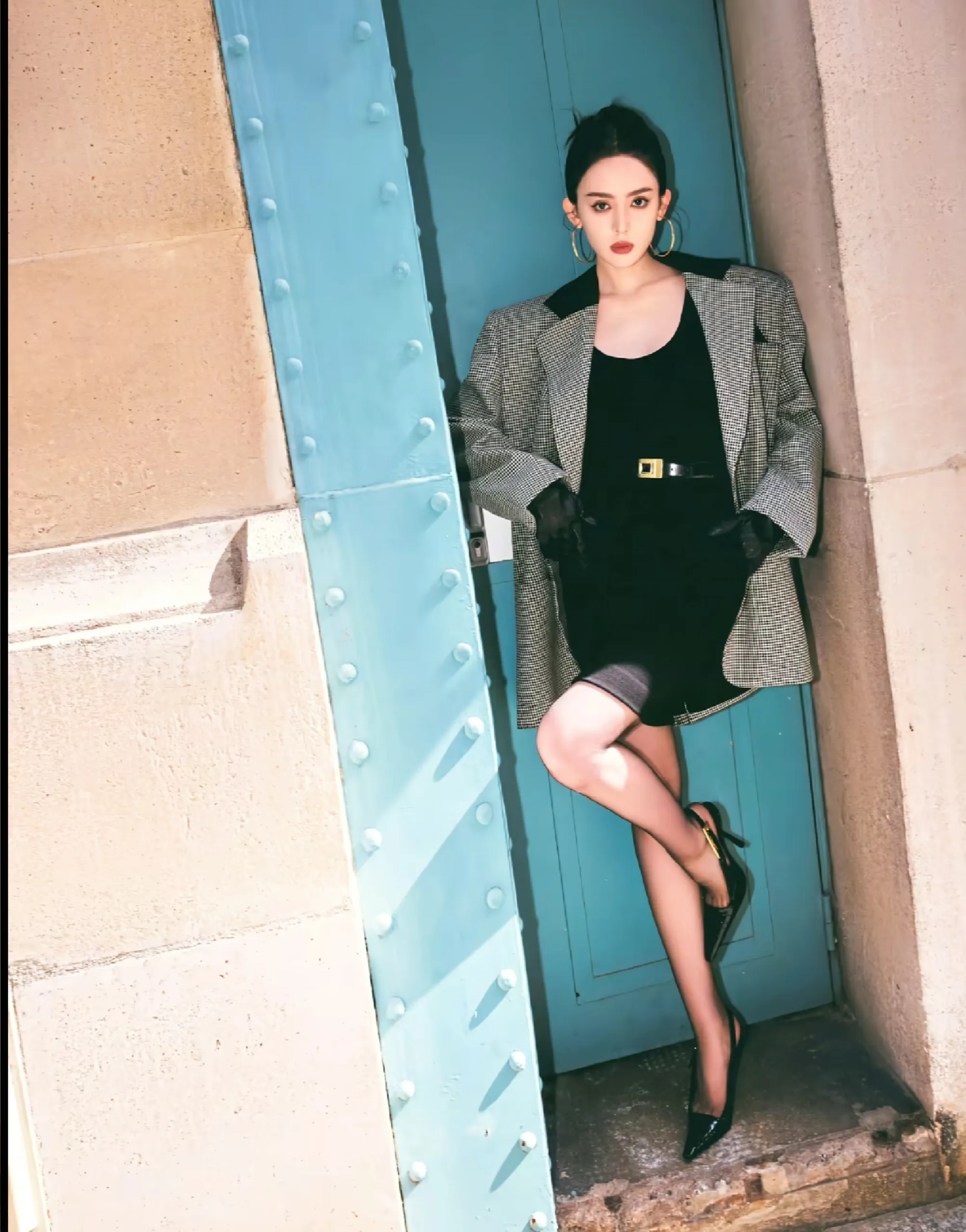 盘点那些魅惑众生的氛围感美女黑丝