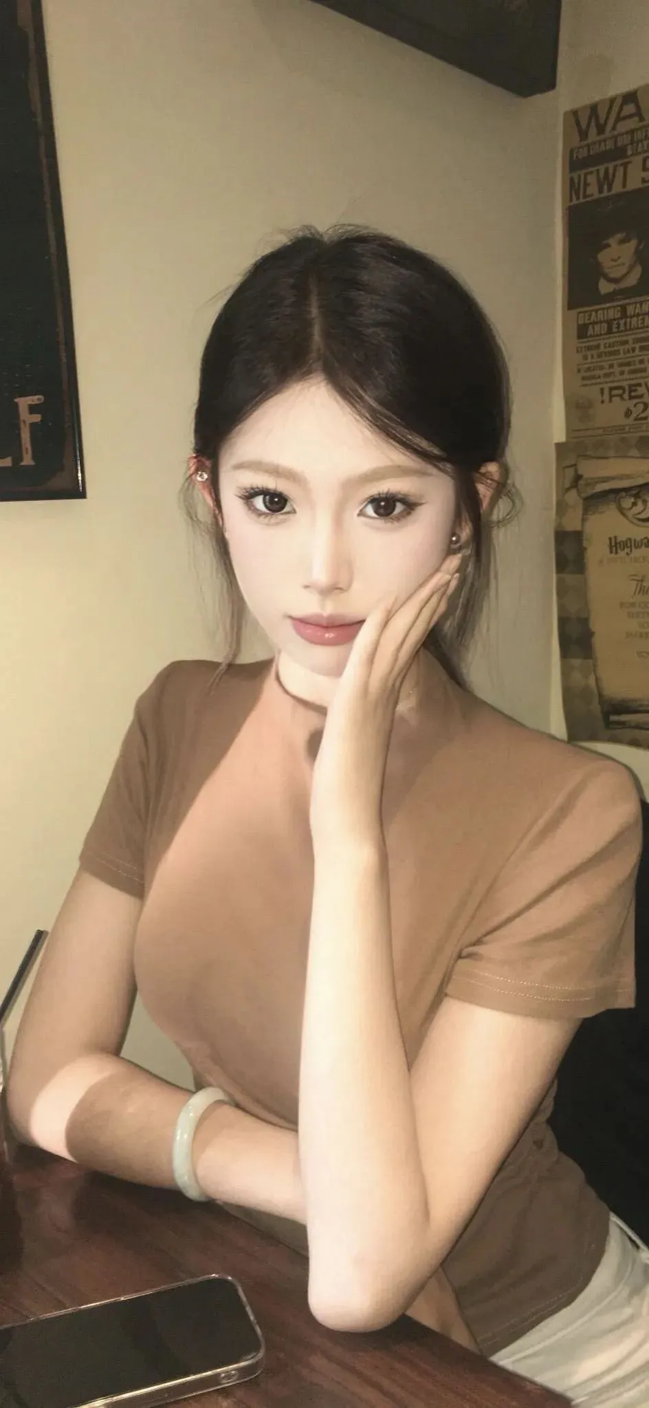 氛围感辣妹全屏壁纸