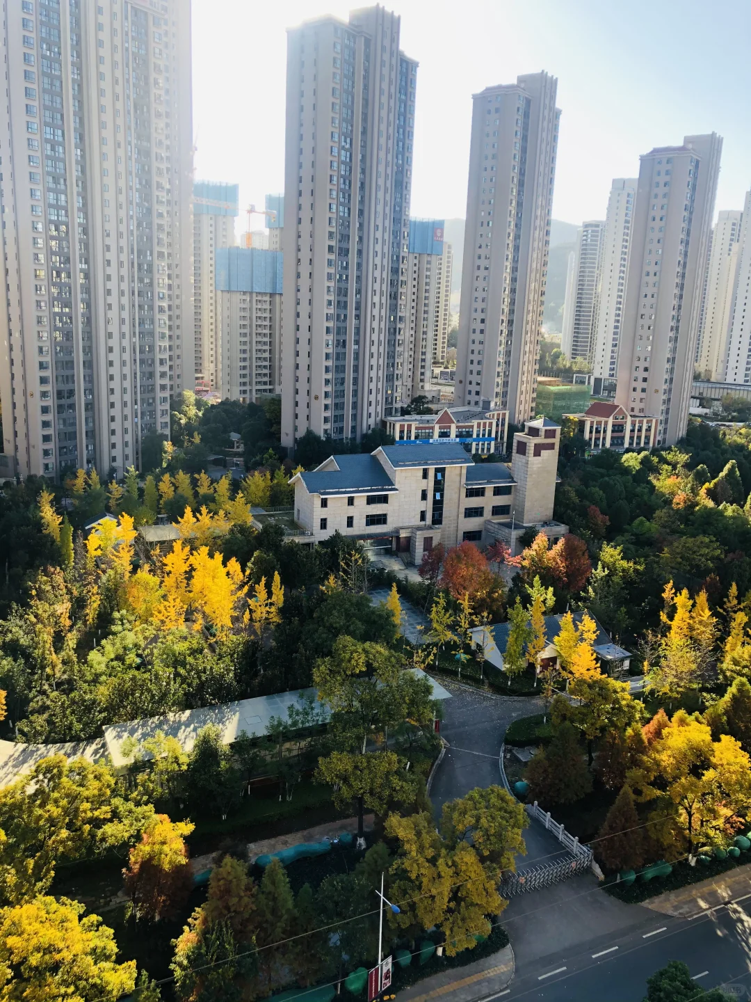 昆明市直接来吧，自家房子诚售！