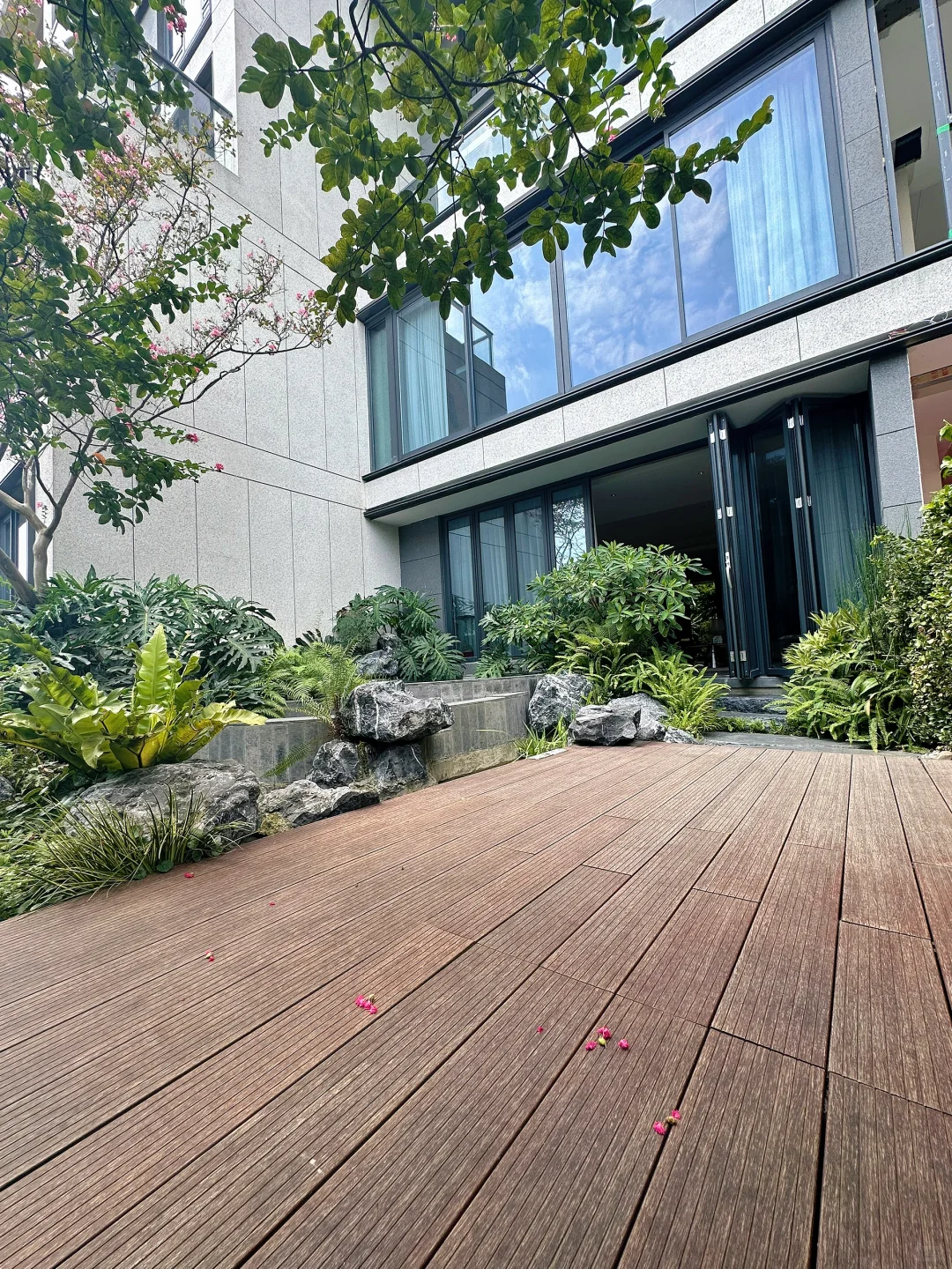 🏠用大平层的预算买精装现房别墅它不香吗？