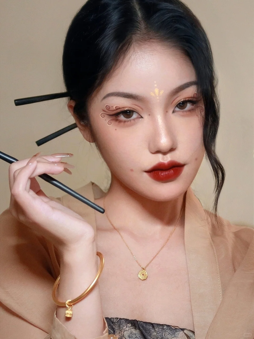 龙年一点红｜我画过的新中式妆容们🏮